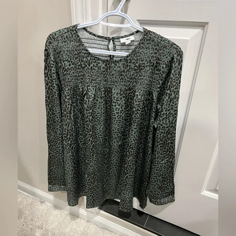J. Jill Tops | J Jill Top Women L Long Sleeve Smocked Animal Print Satin green
